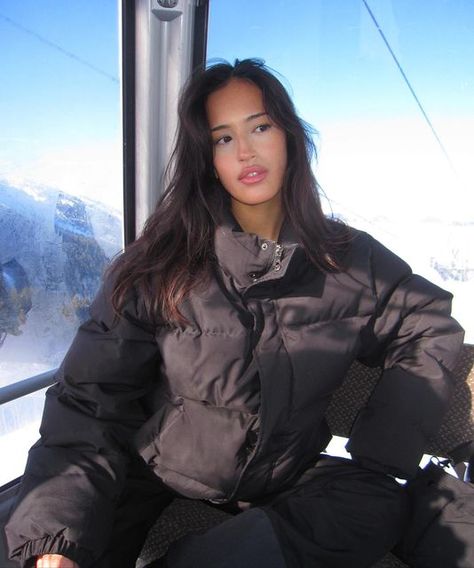 Amalie Star Aesthetic, Amelie Star, Amalie Star, Renee Bellerive, Cashmere Lounge Set, Ski Outfit, Black Hair Kpop, Snow Outfit, Fire Fits