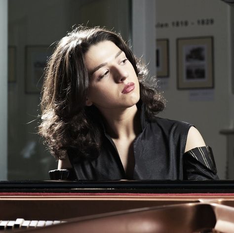 Piano Photoshoot, Recital Poster, Piano Photography, Edvard Grieg, Piano Photo, Piano Girl, Musician Portraits, Musician Photography, Khatia Buniatishvili