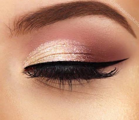 Makeup Pinterest, Rose Gold Eye Makeup, Goddess Makeup, Make Up Gold, Gold Eyeliner, Gold Makeup Looks, New Years Eve Makeup, Date Night Makeup, Best Natural Makeup