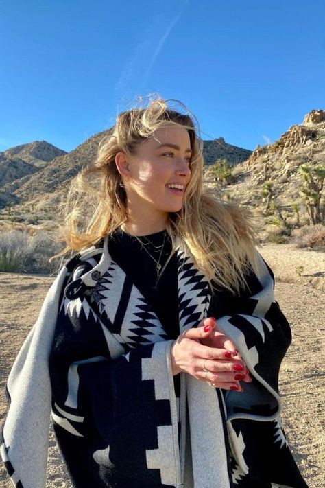 Amber Heard Instagram, Amber Heard Style, Girls Vibes, Johnny Depp And Amber, The Danish Girl, Comfort People, Famous Americans, Amber Heard, Toxic Relationships