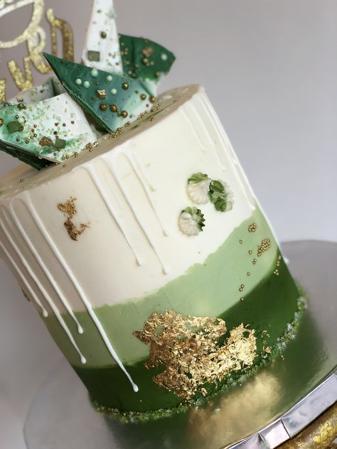 Ombre Green Cake, Ombre Drip Cake, Green Drip Cake, Green Ombre Cake, Faultline Cake, Man Cakes, Green Birthday Cakes, 25 Anniversary Cake, Elegant Cake Design