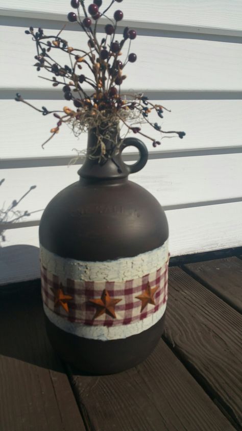 Glass Gallon Jugs Ideas, Gallon Jug Crafts, Glass Jugs Crafts, Wine Jug Crafts, Glass Jugs Decor, Jug Decor, Painted Bottles, Wine Jug, Bottle Ideas