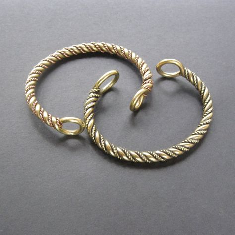 VIKING TORC bracelet in your size Torque Celtic Norse Celtic Torc, Mens Copper Bracelet, Anklets Diy, Celtic Bracelet, Hammered Jewelry, Viking Wedding, Viking Bracelet, Tattoo Bracelet, Pagan Jewelry