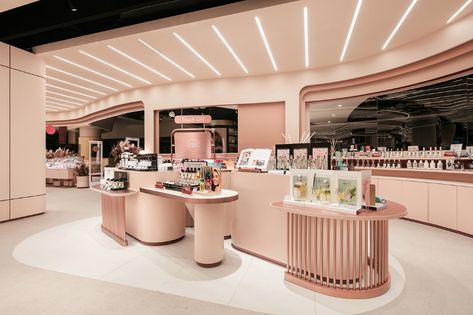 ON AND THE BEAUTY[Lotte Department] On and the beautyRETAIL & COMMERCIAL Retail Store Interior Design, Cosmetics Store, Jewelry Store Design, Pharmacy Design, Retail Store Interior, Kiosk Design, Store Interiors, Counter Design, Showroom Design