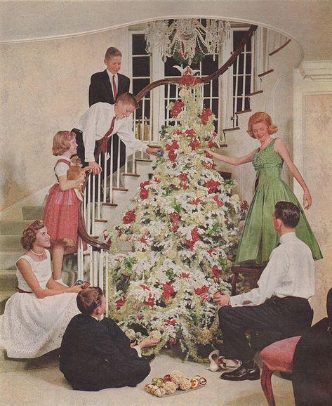 Better Homes & Gardens, 1958. Decorating The Christmas Tree, Vintage Christmas Photos, 1950s Christmas, Vintage Christmas Images, Christmas Ad, Mid Century Christmas, Christmas Time Is Here, Old Fashioned Christmas, Christmas Past