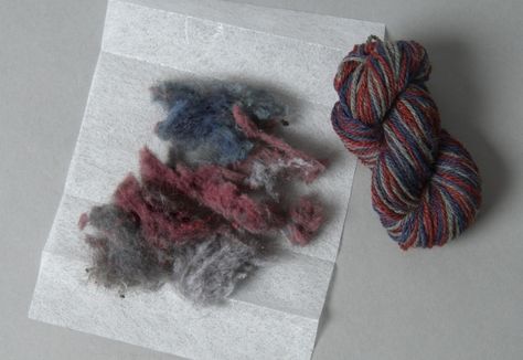 Dryer lint into yarn. Spin Dryers, Yarn Tools, Yarn Thread, Nuno Felting, Knitting Kits, Recycled Crafts, Yarn Crafts, Hand Spinning, Fabric Art