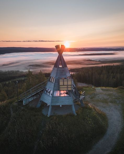 Teepee House Design, Teepee Cabin, Teepee House, Wooden Teepee, Rovaniemi Finland, Finnish Lapland, Goodbye Summer, Plans House, Modern Tiny House