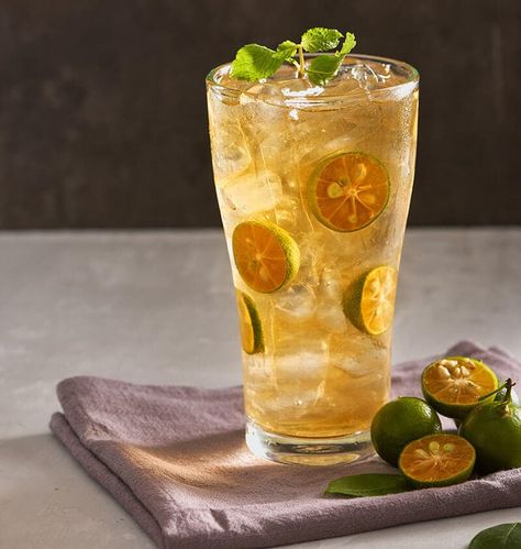 Vietnamese Drinks, Kumquat Tea, Vietnam Coffee, Japanese Drinks, Lotus Tea, Bubble Tea Shop, Vietnamese Coffee, Iced Tea Recipes, Spiralizer Recipes