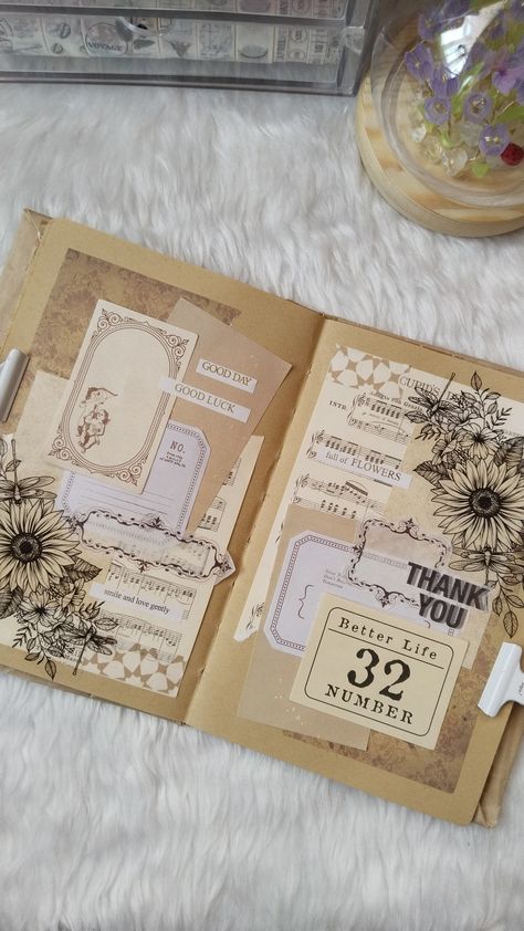 Rustic Scrapbook Ideas, Photo Junk Journal, Creative Journal Ideas Scrapbooking, Books Stationary, Aesthetic Scrapbook, Beige Theme, Scrapbook Themes, Scrap Journal, Scrapbook Cover