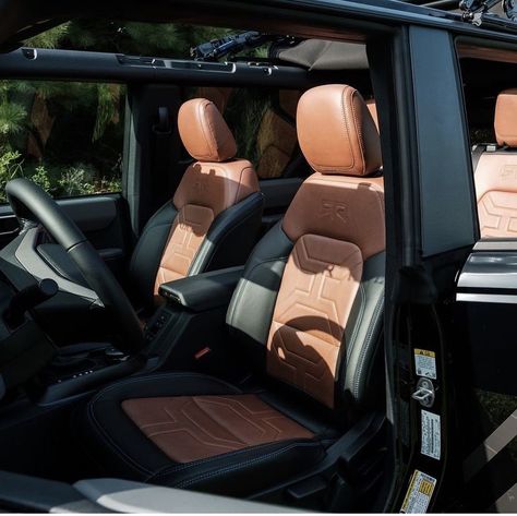 Ford Bronco Black Interior, New Bronco Interior, Ford Bronco 2023 Interior, Matte Black Bronco, Blacked Out Ford Bronco, All Black Bronco, Blacked Out Bronco, Bronco Ford 2022, Bronco Sport Interior