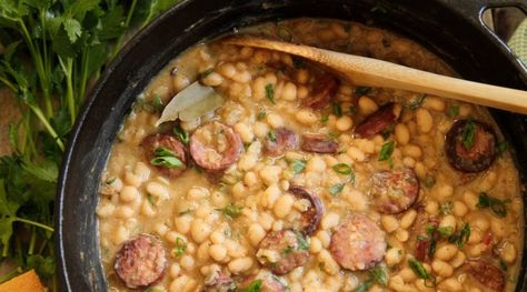 South Louisiana-Style White Beans & Rice recipe from Camellia White Beans And Rice, White Bean Recipes, Rice And Beans Recipe, Beans And Sausage, Tabbouleh Salad, Louisiana Style, Mississippi Pot Roast, Steak Frites, Northern Beans