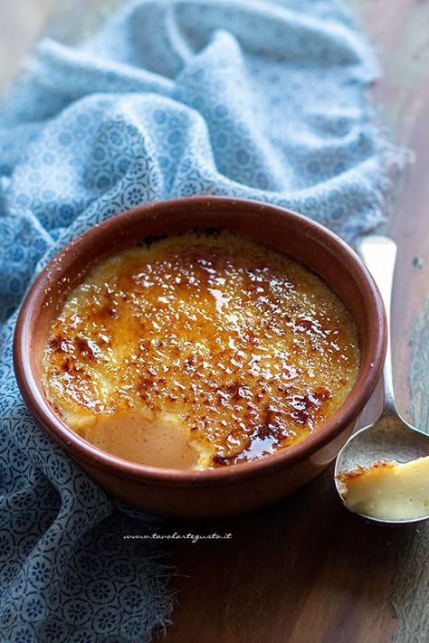 Creme Brulee Recipe, Creme Caramel, Caramelized Sugar, Special Dinner, Dessert Lover, Little Cakes, Authentic Recipes, Eclairs, Vegan Dishes