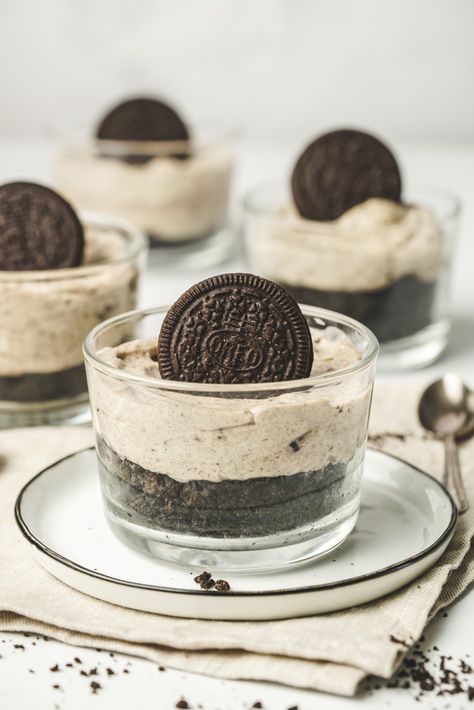 Freeze Cheesecake, Freeze Cheese, Cheesecake Pots, Oreo Peanut Butter, Frozen Cheesecake, Pimento Cheese Recipes, Oreo Biscuits, Peanut Butter Oreo, Mint Oreo