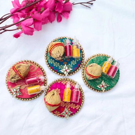 Small Haldi Kumkum Platter DM us for more details or WhatsApp us on 9867422790 Arti Decoration, Diwali Theme, Diwali Candle Holders, Haldi Kumkum, Diwali Candles, Indian Wedding Favors, Diwali Decorations At Home, Rakhi Design, Festive Decor