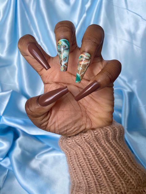 Turquoise And Brown Nails, Brown And Gold Nails, Tiffany Brown, Nail Picking, Teal Nails, Turquoise And Brown, Stylish Nails Designs, Chocolate Swirl, Short Nail