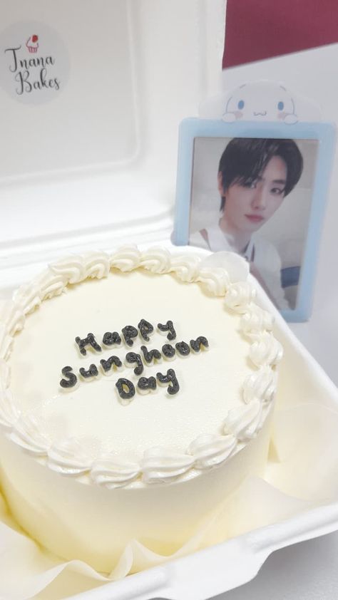 enhypen sunghoon birthday 8/12/2022 Sunghoon Birthday, Bento Cake, Enhypen Sunghoon, Creative Activities For Kids, Creative Activities, Happy Day, Activities For Kids, Birthday Cake, Happy Birthday