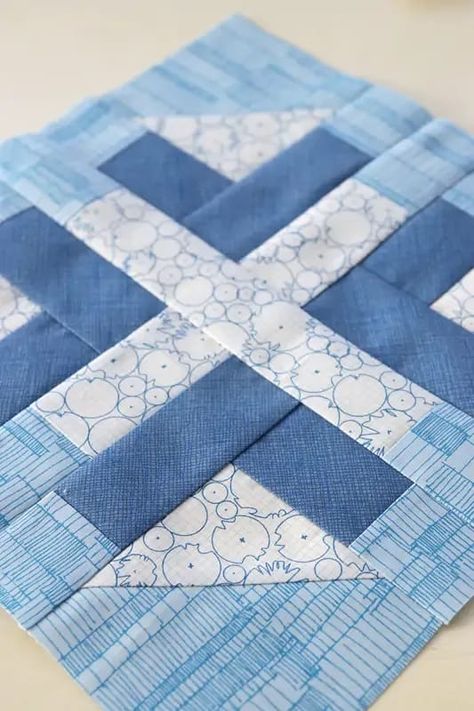 12 Inch Quilt Block Patterns Free, Quilts Designs, Blue Quilt Patterns, Placemat Patterns, Quilt Colors, Quick Quilts, Quilted Placemat, Quilted Cross, Quilt Blocks Easy