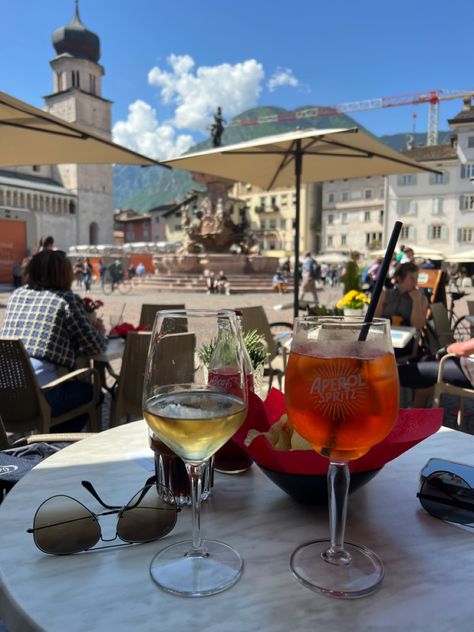 Italy
Trento
Fountain
Mountains
Dolomites
Italian
Aperol Spritz
wine
white wine Trento Italy, Wild Photography, Italy Pictures, Italy Summer, Dear Future, 2024 Vision, Digital Nomad, Instagram Inspiration, Travel Aesthetic