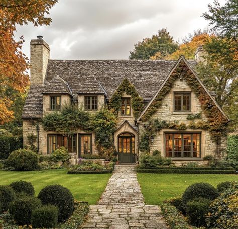 German House Exterior, Stone House Revival, Rustic House Exterior, Old Money House, Brick Houses, House Uk, Antique Brick, English Cottages, Dream Life House