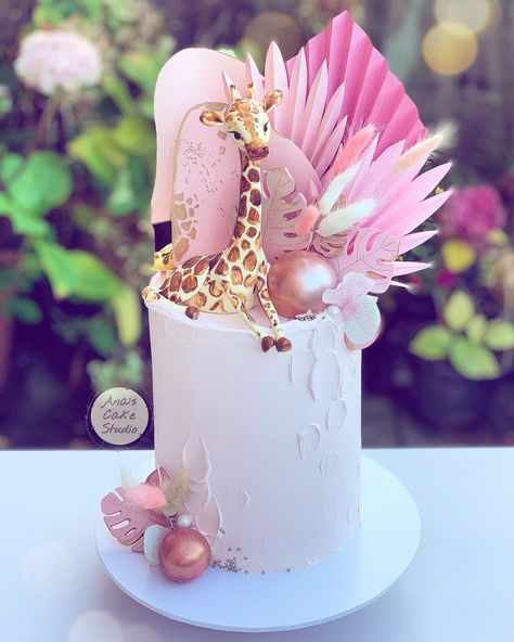 Pink Safari Cake, Giraffe Birthday Cakes, Giraffe Cake, Pink Safari, Safari Cake, Giraffe Cakes, Giraffe Birthday, Jungle Cake