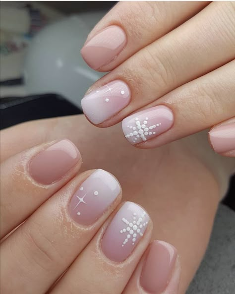 Crismas Nails, Lace Nail Design, Ombre Gel Nails, Short Nail Manicure, Band Nails, Nagellack Trends, Elegant Nail Art, Lace Nails, Subtle Nails