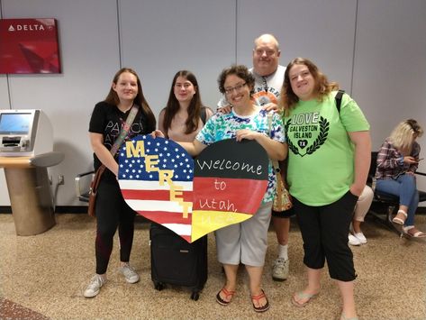 Exchange Student welcome Ideas Welcome Poster Airport Foreign Exchange Student, Welcome Signs For Exchange Students, Welcome To The Usa Sign Airport, German Exchange Student, Airport Welcome Signs Exchange Student, Welcome To Usa Sign Airport, Foreign Exchange Student Welcome Sign, Exchange Student Welcome Sign, Airport Welcome Signs