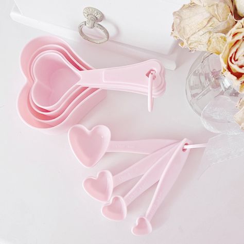 Cute Stuff For Kitchen, Aesthetic Kitchen Accessories, Kitchen Items Aesthetic, Cute Household Items, Heart Kitchen Accessories, Pink Kitchen Supplies, Cute Cooking Supplies, Cute Baking Supplies, Cute Kitchen Stuff