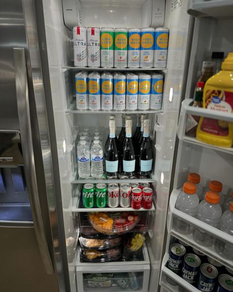 Imagine flying into Scottsdale and walking into your Airbnb to find your fridge fully stocked and organized for you! ✨✈️ Say goodbye to grocery runs and hello to instant relaxation with our fridge stocking service. Let us take care of the essentials so you can focus on living your best vacation life! 💕🍇 Here are 5 reasons why fridge stocking is perfect: 1️⃣ No more booking multiple Ubers to take you to the grocery store! 2️⃣ Say goodbye to wasting even a minute of your vacation in a grocery... Fridge Stocking, Grocery Store Aisle, Scottsdale Bachelorette, Party Planners, Best Vacations, Grocery Store, Live For Yourself, No More, Take Care