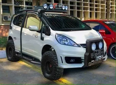 Lifted Honda Fit Honda Fit Off Road, Honda Fit Sport Modified, Honda Fit Custom, Honda Jazz Sport, Honda Jazz Modified, Honda Fit Modified, Battle Wagon, Bens Car, Honda Fit Sport