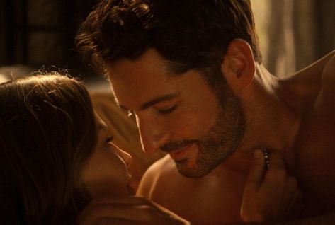 Lucifer Characters, Chloe Decker, American Horror Story Coven, Tv Show Couples, Tom Ellis Lucifer, Lauren German, Veronica Lodge, Harley Quinn Art, Lucifer Morningstar