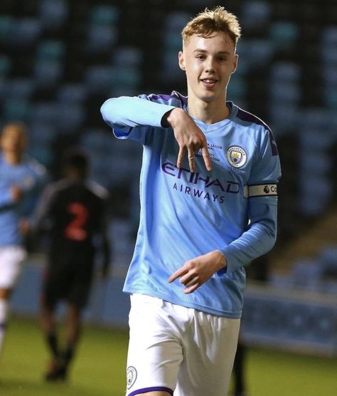 Cole Palmer has been named as the U18s Players' Player of the Year 😮💙💙💙 Cole Palmer Man City, Cold Palmer, Cole Palmer, Game Portal, Manchester City Wallpaper, Football Artwork, Community Shield, Premier Lig, Html 5