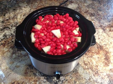 Red Hot Applesauce Crock Pot, Crockpot Applesauce With Red Hots, Apple Sauce With Red Hots, Red Hots Applesauce Recipe, Red Hot Applesauce, Crockpot Applesauce Recipe, Canned Applesauce, Slow Cooker Applesauce, Crockpot Applesauce