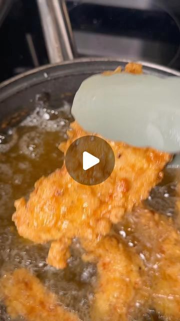 How To Fry Chicken Tenders, Crispy Chicken Recipes Easy, How To Make Chicken, Chicken Strips Recipes Easy, Chicken Tender Batter Recipe, Home Made Chicken Tenders, Chicken Batter Recipe, Kfc Chicken Tenders, Chicken Tenders Crispy