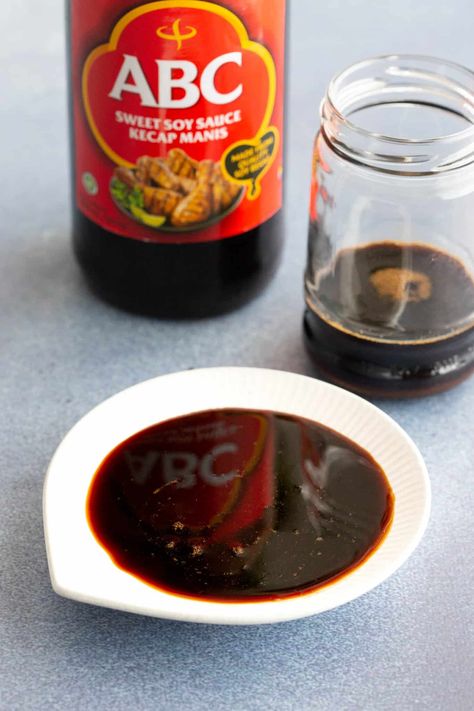 The thick Indonesian sweet soy sauce you know and love - Kecap Manis! You only need 2 ingredients and 7 minutes to easily make this popular condiment at home. Sweet Soy Sauce, Kecap Manis, Spicy Dipping Sauce, Oyster Sauce, Golden Syrup, Recipe Notes, Hoisin Sauce, Sweet Sauce, Spring Rolls