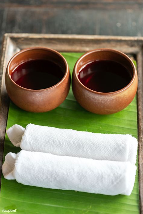 Welcome drink and rolled wet towel on a plate | free image by rawpixel.com / Teddy Rawpixel Banana Leaf Plates, Welcome Images, Tissue Paper Roll, Leaf Plate, Kale Smoothie, Breakfast Waffles, Coffee Serving, Welcome Drink, Leaf Plates