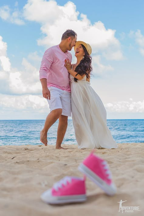 Maternity Photoshoot On Beach, Gender Reveal Photoshoot Beach, Maternity Shoot Photos, Maternity Photoshoot Beach Ideas, Beach Gender Reveal Photography, Pregnancy Shoot Beach, Beach Pregnancy Photoshoot, Beach Maternity Photos Couples, Beach Baby Announcement