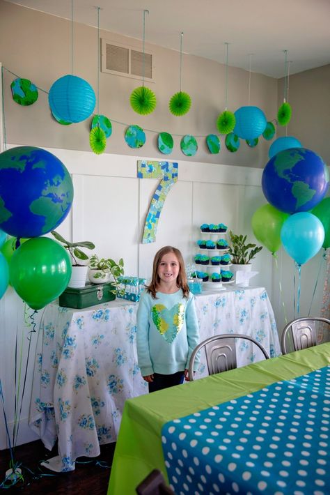 Earth Theme Birthday Party, Greatest School On Earth Theme, Earth Birthday Party, Earth Day Decorations Party Ideas, 1st Birthday Earth Day Theme, Earth Day Balloons, Earth Birthday Party Theme, Earth Day Birthday Party, Earth Balloon