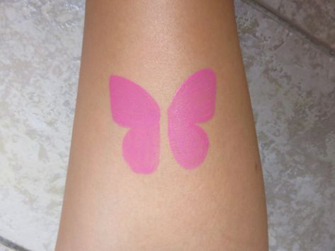 Paint A Butterfly, Skin Painting, Butterfly Face Paint, Skin Paint, Butterfly Face, Cartoon Butterfly, Face Painting Easy, Living Art, Face Painting Designs