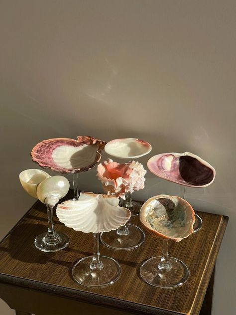 Seni Resin, Hantverk Diy, Dekor Diy, Dream House Decor, Dream Home Design, Room Inspo, Girly Things, Wine Glasses, Apartment Decor