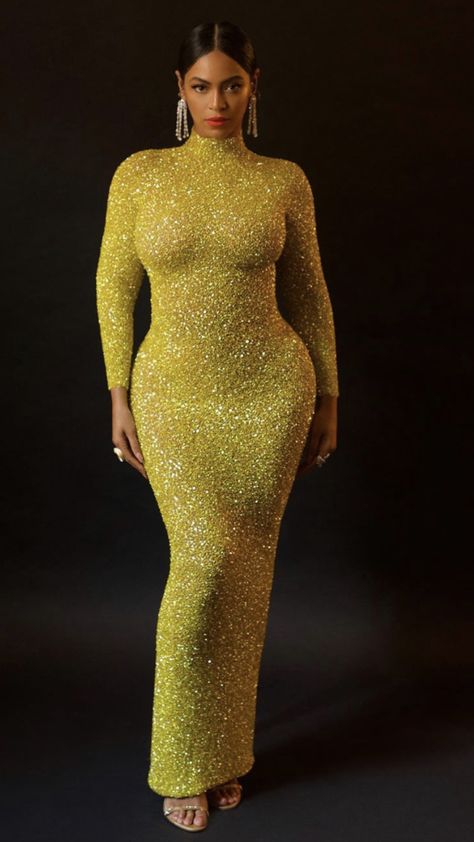 Golden Gown, Beyonce Outfits, Beyonce Knowles Carter, Beyonce Style, Brent Rivera, Beyoncé Giselle Knowles-carter, Beyoncé Giselle Knowles, Kelly Rowland, Beyonce Queen