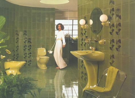 Avocado Bathroom, 60s Bathroom, Luigi Colani, Bio Design, 80s Interior, 80s Pastel, Bathroom Vintage, Modern Factory, Bidet Bathroom