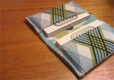 Business Card Holder Diy, Diy Business Card Holder, Card Holder Diy, Gift Card Holder Diy, Jw Convention Gifts, Pioneer School Gifts, Book Binding Diy, Convention Gifts, Scrap Fabric Projects