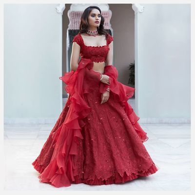 Red Bridal Lehenga Photo suit Anushree Reddy Lehenga, Modern Lehenga, Lehenga Inspiration, Casual Bridal Dress, Virtual Wedding, Anniversary Dress, Anushree Reddy, Casual Attire For Women, Wedding Shopping