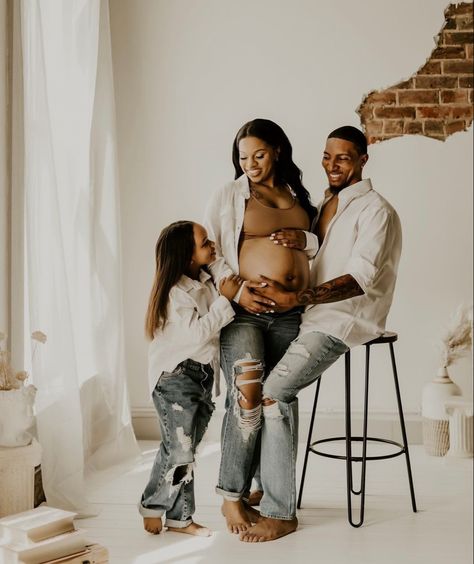 Maternity Photography Family Of 3 Studio, Mommy And Son Maternity Shoot, Family Of 4 Maternity Pictures Studio, Maternity Shoot Denim, Maternity Photoshoot Outfits Couples, Pregnancy Announcement Black Couples, Denim And White Maternity Shoot, White Shirt Maternity Photos, All White Maternity Shoot