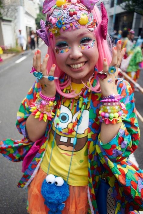 Decora Kei Fashion, Decora Outfits, Decora Aesthetic, Decora Harajuku, Japanese Fashion Trends, Harajuku Decora, Japan Fashion Street, Kei Visual, Harajuku Fashion Street