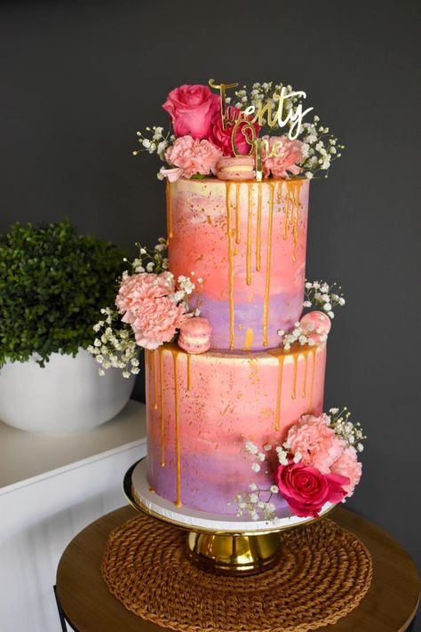 Cake Designs 2 Tier, Luxury Cakes Birthday For Women, Bridgerton Cake, Big Birthday Cake, Charlotte Cake, Tiered Cakes Birthday, 21st Cake, 21st Birthday Cakes, Wedding Cake Roses