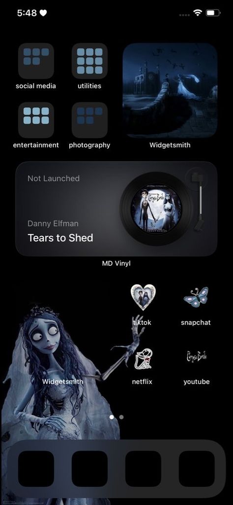 Emily Corpse Bride Asthetic, Victor Wallpaper Corpse Bride, Ios 16 Wallpaper Corpse Bride, Halloween Wallpaper Iphone Corpse Bride, Lock Screen Ios 16 Wallpaper, Ios Widgets Blue, Corpse Bride Aesthetic Widget, Cool Ios 16 Home Screen, Corpse Bride Iphone Theme