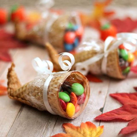 Sugar Cone Cornucopia |  Amazingly #Falltastic Thanksgiving Crafts For Adults Cornucopia Recipe, Healthy Thanksgiving Treats, Thanksgiving Cornucopia, Vince Guaraldi, Easy Thanksgiving Crafts, Thanksgiving Favors, Thanksgiving Napkins, Sugar Cones, Thanksgiving 2020