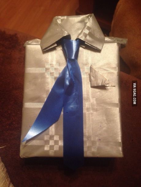 My sister's wrapping talent. Funny Gift Wrapping Ideas, Funny Gift Wrapping, Merry Christmas Everybody, Gift Wrapping Ideas, Wrapping Gifts, Wrapping Ideas, Top Funny, Something Else, Christmas Wrapping