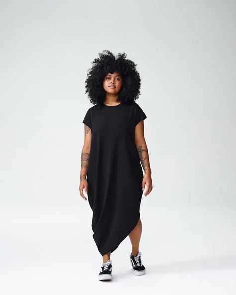 Iconic Petite Geneva Dress - Black | Universal Standard Curvy Petite Fashion Summer, Fall Fashion Petite, Curvy Petite Fashion, Gaun Fashion, Petite Fashion Tips, Universal Standard, Mode Casual, Black Women Fashion, Summer Style Casual